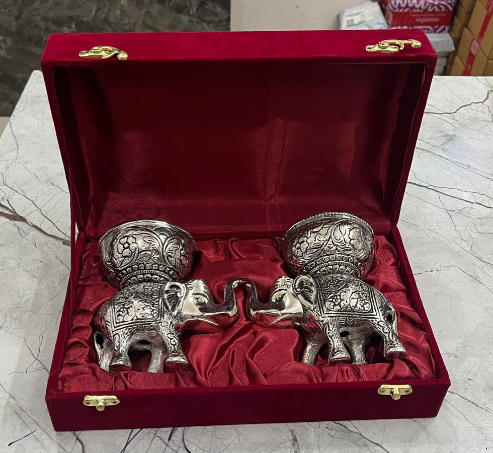 Dry Fruit Elephant Set (Size: 4.5 inch of elephant)